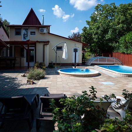 Harcsafogo Vendeghaz Villa Békésszentandrás Esterno foto